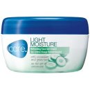 Avon osvěžující gelový krém s výtažky z okurky a zeleného čaje Light Moisture 100 ml