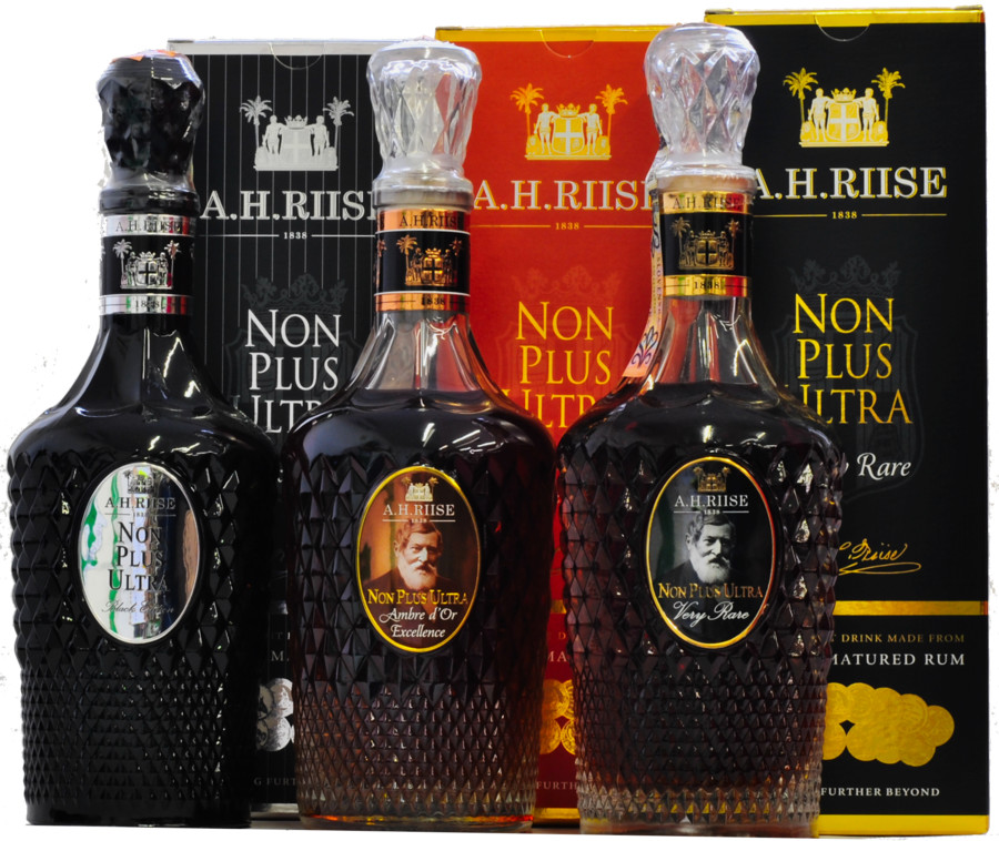 A.H. Riise Non Plus Ultra Black Edition Ambre d'Or Excellence 3 x 0,7 l (set)