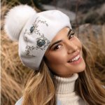 Krumlovanka Bílý baret s bambulí Woolmark W-0826/000 – Hledejceny.cz