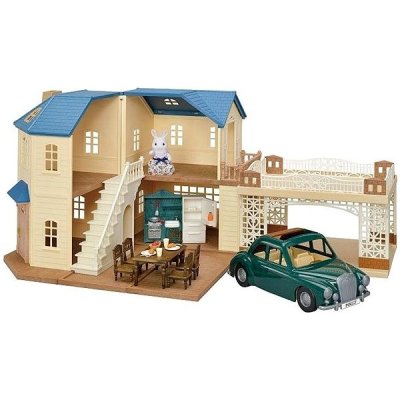 Sylvanian Families Dárkový set Velký dům s přístřeškem pro auto – Zboží Mobilmania