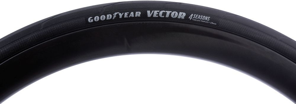 GoodYear Vector 4Seasons TC 700x28