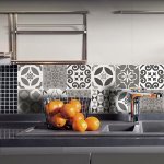 Crearreda Samolepicí dekorace Tile Cover Brown 31219 Kachlík, hnědo-bílé ornamenty 3 archy 20x20 cm – Sleviste.cz