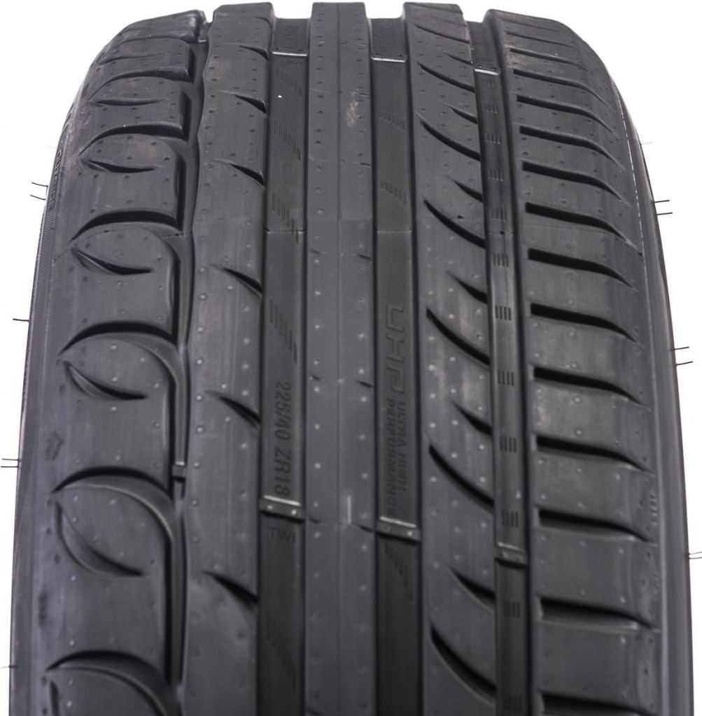 Riken UHP 255/40 R19 100Y