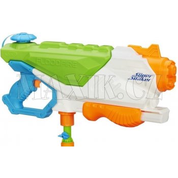 Nerf Super Soaker s přídavnou hadicí