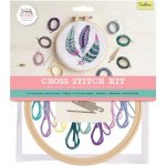 WEST DESIGN PRODUCTS LIMITED Sada na křížkové vyšívání peříčka – Zboží Dáma