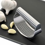 Küchenprofi Ruční lis na česnek Swing – Zboží Dáma