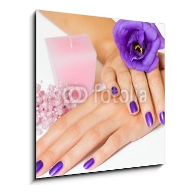 Skleněný obraz 1D - 50 x 50 cm - Hands with purple manicure and flower, pink candle and beads Ruce s purpurovou manikourou a květinou, růžovou svíčkou a korálky – Zboží Mobilmania