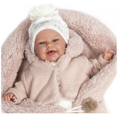 Antonio Juan Realistické miminko holčička Clara v huňatém pytli – Zboží Dáma