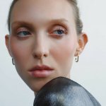 (M)ANASI 7 Pečující multifunkční lesk na rty chameli 6 ml – Zboží Dáma