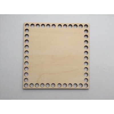 YarnMellow Dřevěné dno na košík čtverec 15cm (Překližková dna na háčkování. Dřevěné dno je vhodné na výrobu košíků, podnosů, kabelek a tašek z pedigu, přízí nebo špaget. Rozměry: 15 x 15 cm. Průměr dě