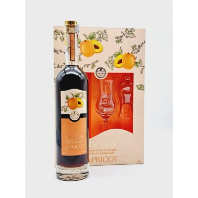 Ijevan Apricot Brandy 7y 30% 0,5 l (dárkové balení 2 sklenice) – Zboží Dáma