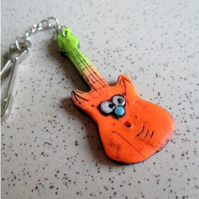 Přívěsek na klíče Kytara