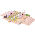 Bigjigs Rail Dřevěné autodráhy železniční přejezd s brankami – Sleviste.cz