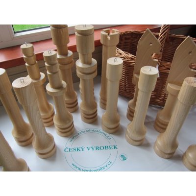 Zahradní šachy (krásné dřevěné provedení)