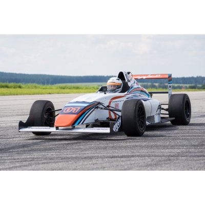 Jízda formulí F4 Kámen, 1 osoba, Videozáznam, 6 kol + video zdarma – Hledejceny.cz
