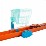 Hot Wheels Ice Crash set drah se závodními doplňky a autíčkem – Sleviste.cz