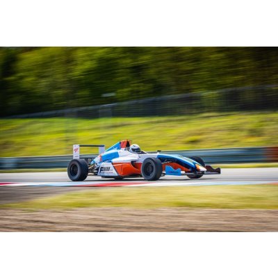 Jízda ve formuli F4 na Masarykově okruhu Autodrom Brno – Zboží Mobilmania