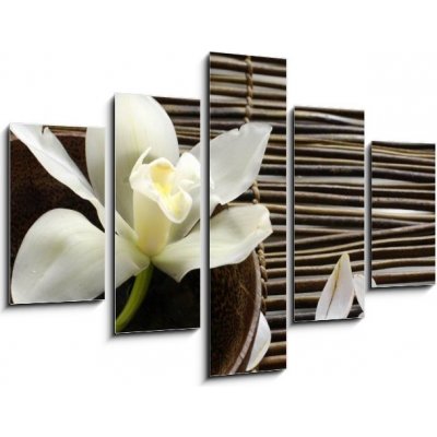Obraz pětidílný 5D - 150 x 100 cm - bowl of orchid, petal on bamboo mat miska orchideje, okvětní lístek na bambusové rohoži – Zbozi.Blesk.cz