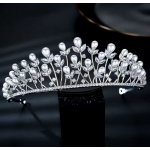 B-Top postříbřená korunka s AAA zirkony a bílými perlami White Flowers – Zboží Dáma