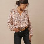 Voálová halenka s potiskem skvrn růžová – Zboží Dáma Voálová halenka s potiskem skvrn růžová – Zboží Dáma