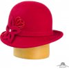 Klobouk Dámský klobouk zdobený vlněnou aplikací červená