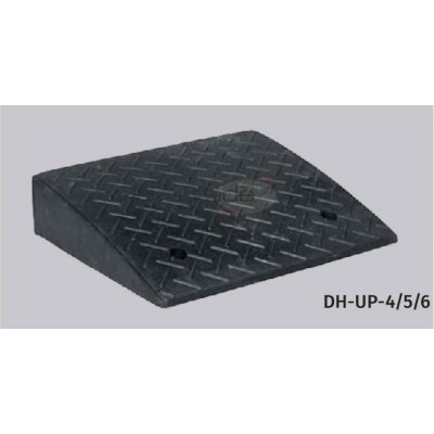 Pryžová nájezdová rampa – černá, 1100×320×38 mm – Sleviste.cz