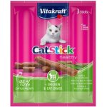 Vitakraft Cat Stick Kabanosy s kuřecím masem a trávou 3 x 18 g – Sleviste.cz