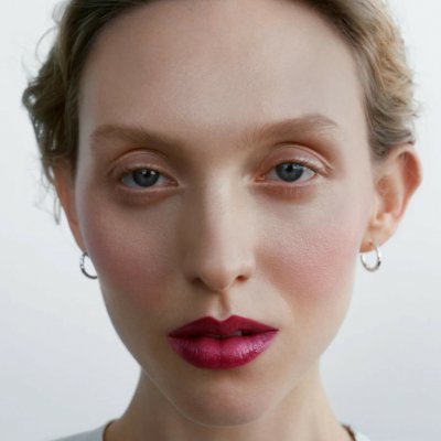 (M)ANASI 7 Pečující multifunkční lesk na rty cassis 6 ml – Zboží Dáma