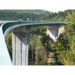 Bungee jumping Chomutov - bungee z nejvyššího mostu v ČR – Hledejceny.cz