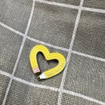 Pinarna Tužka ve tvaru srdce Make more art Vytvářejte více umění – Zboží Dáma