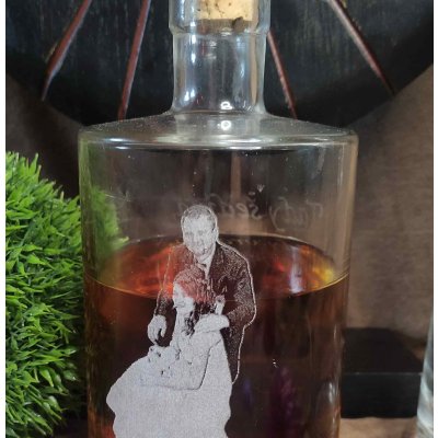 JWD Láhev s gravírováním na whisky. Kvalitní sklo, detailní gravírování..19cm Varianta: 1 strana