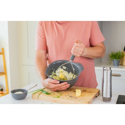 Šťouchadlo na brambory KitchenAid Classic Collection 25,5 cm šedá KHA008OHCHGG – Zboží Mobilmania