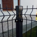 Plotový sloupek BRAVO poplastovaný 2400 mm bez předvrtaných otvorů | obdélníkový profil 60 × 40 mm | antracitová šedá RAL 7016 – Sleviste.cz