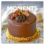 Nástěnný poznámkový NOTIQUE Sladké chvilky 30 x 30 cm 2026 – Zbozi.Blesk.cz