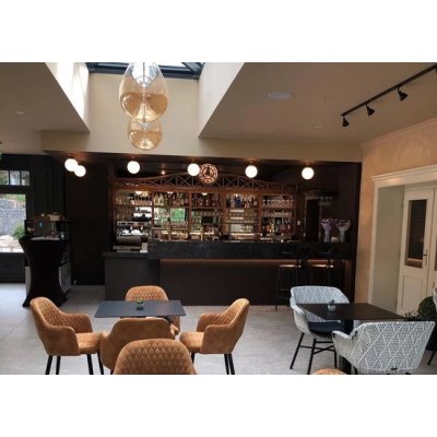 Pobyt jako stvořený pro opravdové labužníky ve wellness hotelu Monopol pro 2 osoby na 1 noc – Zboží Dáma