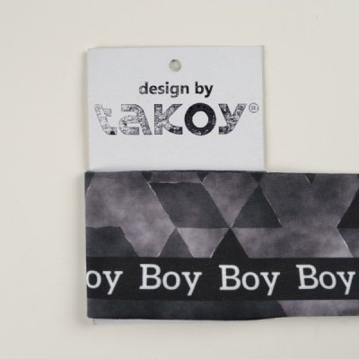 Hotový funkční náplet trojúholnik čierny- Boy