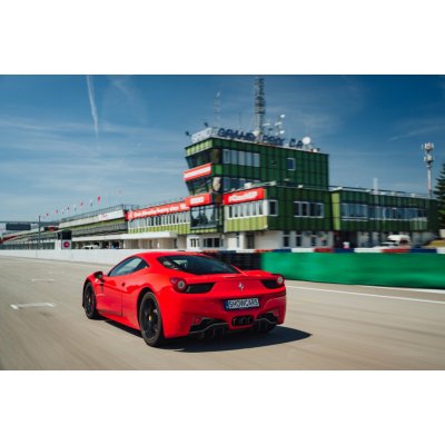 Jízda ve Ferrari na Masarykově okruhu, 1 osoba, 2 okruhy – Hledejceny.cz