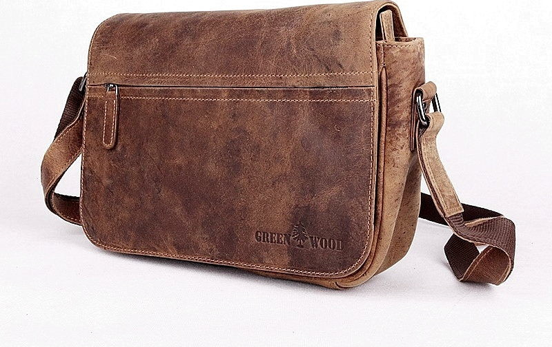 GreenWood Středně velká kožená hladká hnědá crossbody taška no. 396677