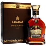 Ararat 20y 40% 0,7 l (karton) – Zboží Dáma