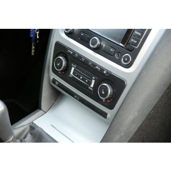 Škoda Octavia II 09-12 - chrom rámeček panelu rádia KI-R