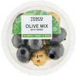 Tesco Marinované zelené olivy bez pecky a marinované černé olivy s bylinkami 90 g – Zboží Dáma