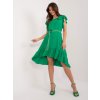 Dámské šaty ITALY MODA Zelené volánové šaty s páskem a květinou dhj-sk-8921.98-green