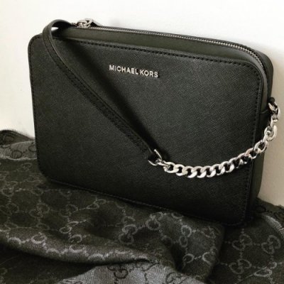 Michael Kors Jet set Travel crossbody černá stříbrná – Zbozi.Blesk.cz