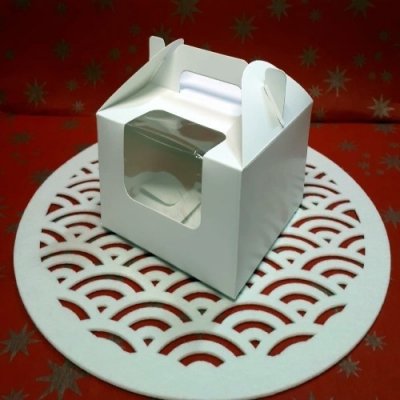 Papírová krabice s průhledným okénkem 15,5x15,5x11 cm – Zboží Mobilmania