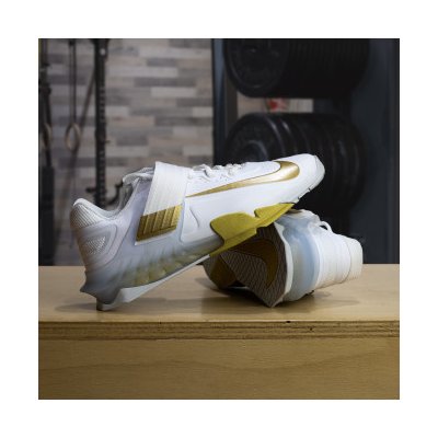 Nike Nike Vzpěračské boty Savaleos white gold – Zbozi.Blesk.cz