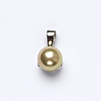 Čištín Stříbrný přívěšek s um. perlou, perla champagne se skutečným perleťovým leskem P 1351