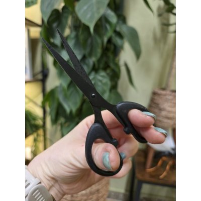 Nůžky černé na přesný střih – Zbozi.Blesk.cz