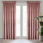 Design 91 ZATEMŇOVACÍ ZÁVĚS NA PÁSCE ROSA 140X270 CM TMAVĚŘŮŽOVÁ – Hledejceny.cz
