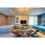 Romantický pobyt v apartmá s vířivkou a výhledem v hotelu Fénix – Hledejceny.cz