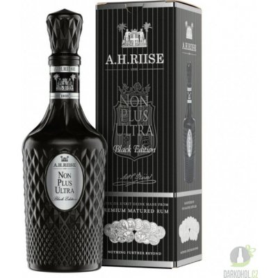 A. H. Riise Non Plus Ultra Black Edition 42% 0,7l (krabice)